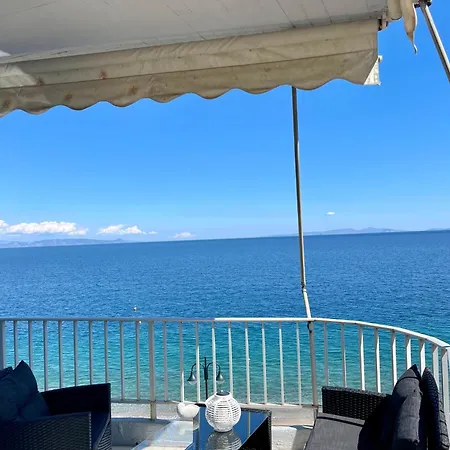 Above The Sea Appartement *