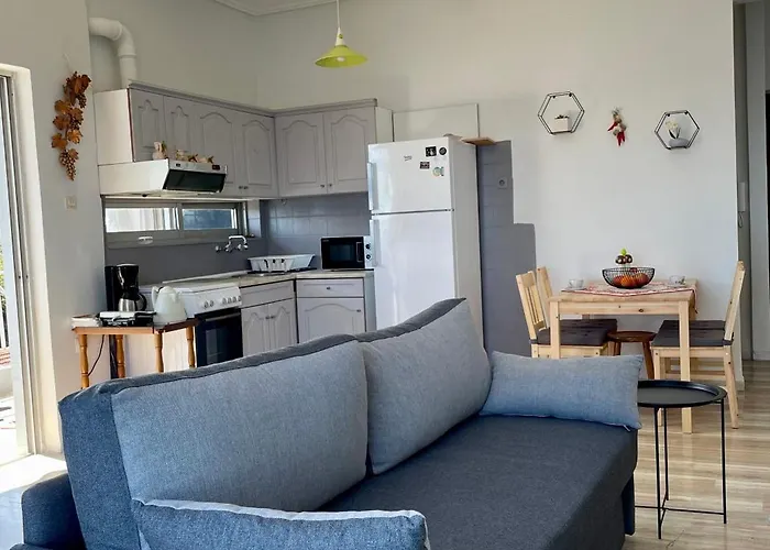 Above The Sea أغيوي ثيودوروي